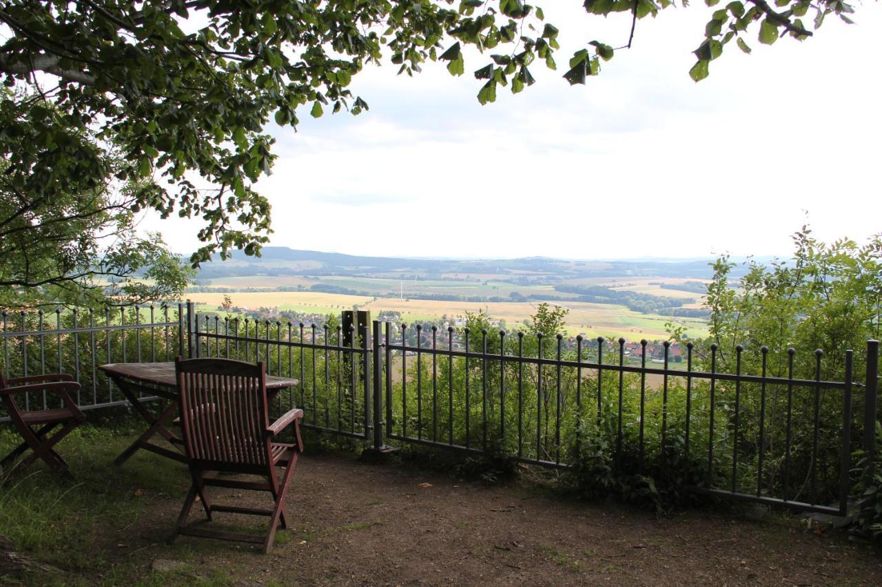 Berghausel Hotel Loebau Luaran gambar